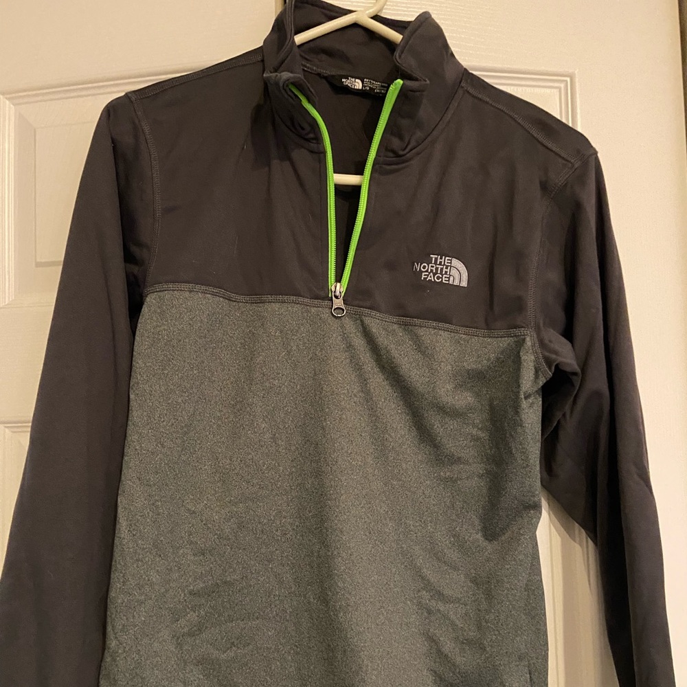 North face 1/4 zip boys pullover.